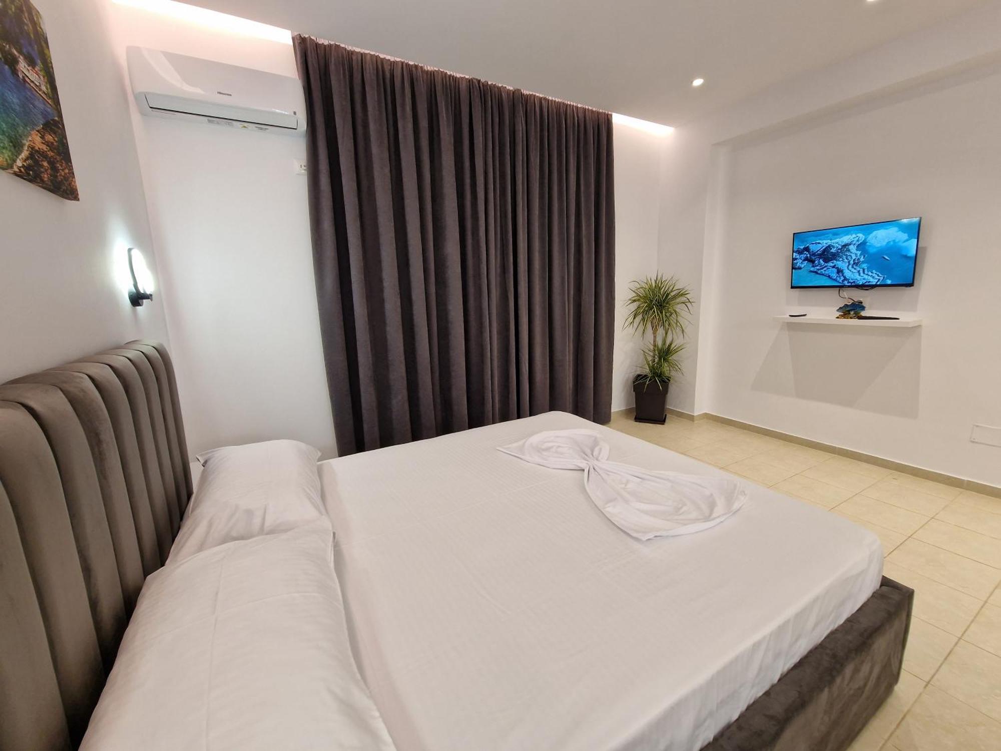 Feniks Hotel Ksamil Extérieur photo